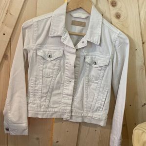 Perfect white Levi denim jacket